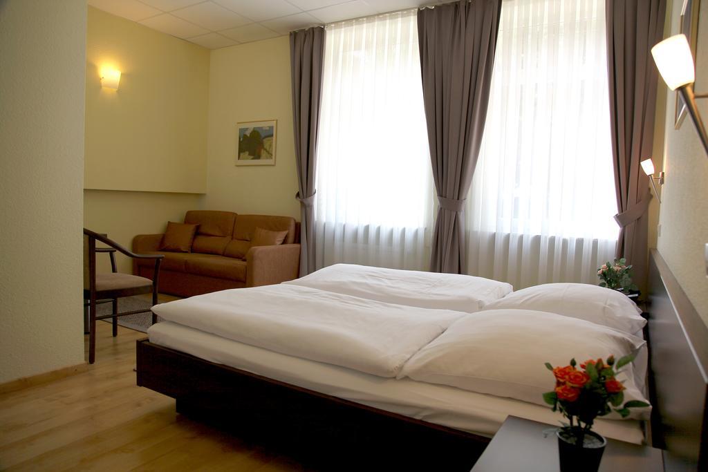 Am Charlottenplatz 3* Esslingen am Neckar